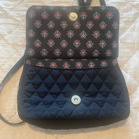 Vera Bradley Black Quilted Crossbody Bag - Small - Picture 4 of 5